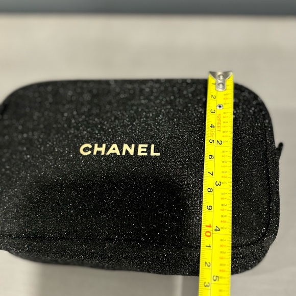 Authentic makeup bag from Chanel beauty - Picture 7 of 11